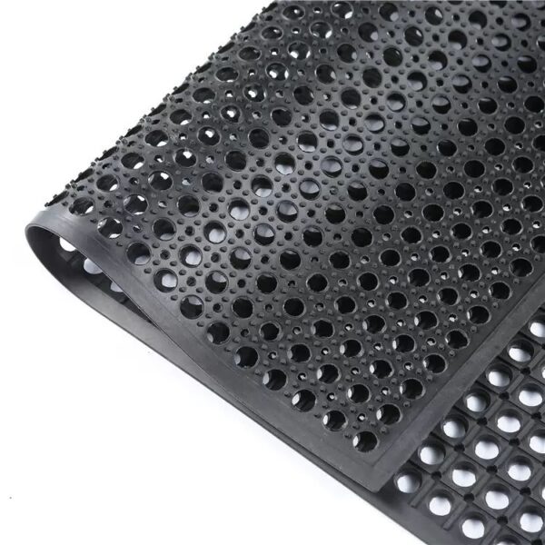 rubber mat with drainage holes